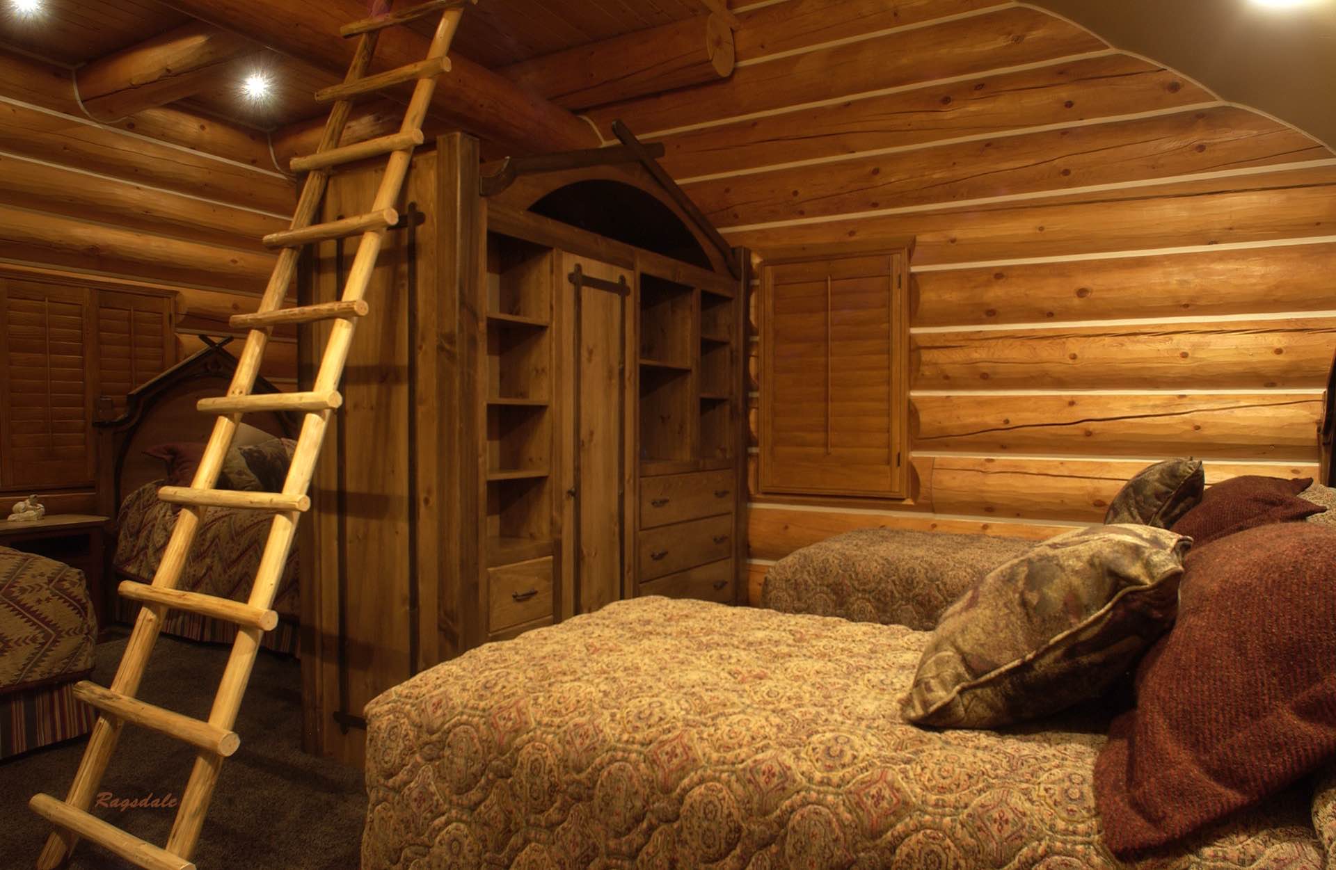 Sierra custom log home photo