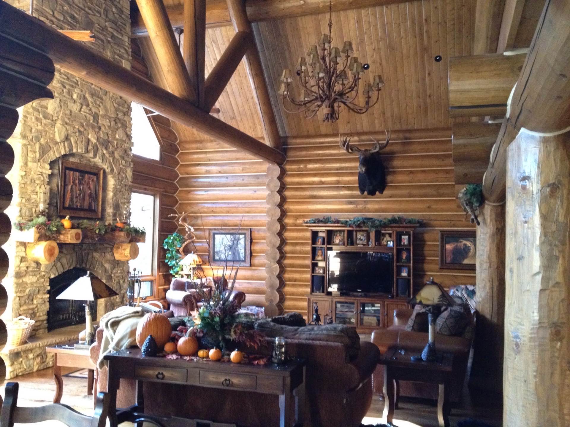 Sierra custom log home photo